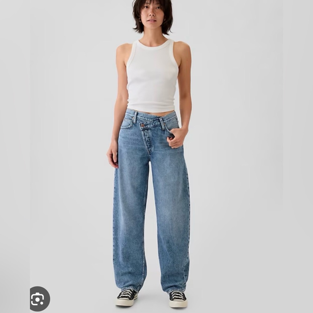 Gap High Rise Crossover Barrel Jeans